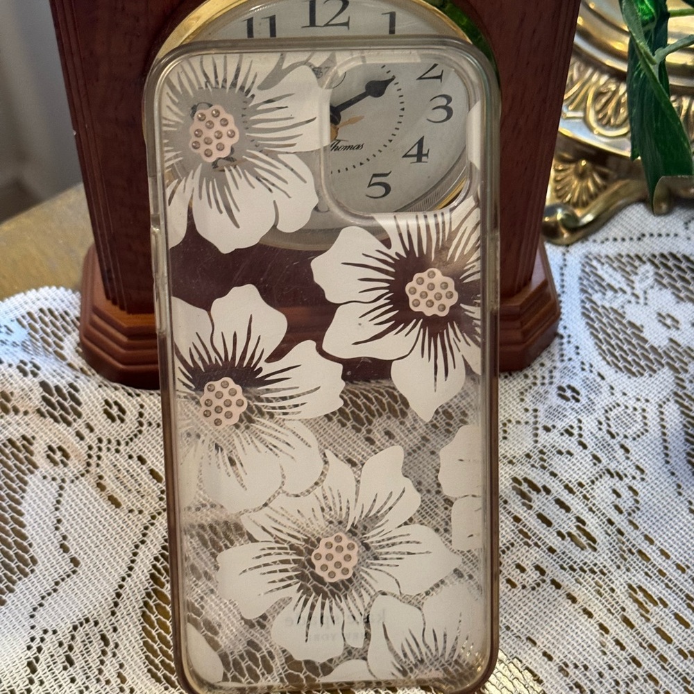 Kate Spade iPhone protecive case - Picture 7 of 7